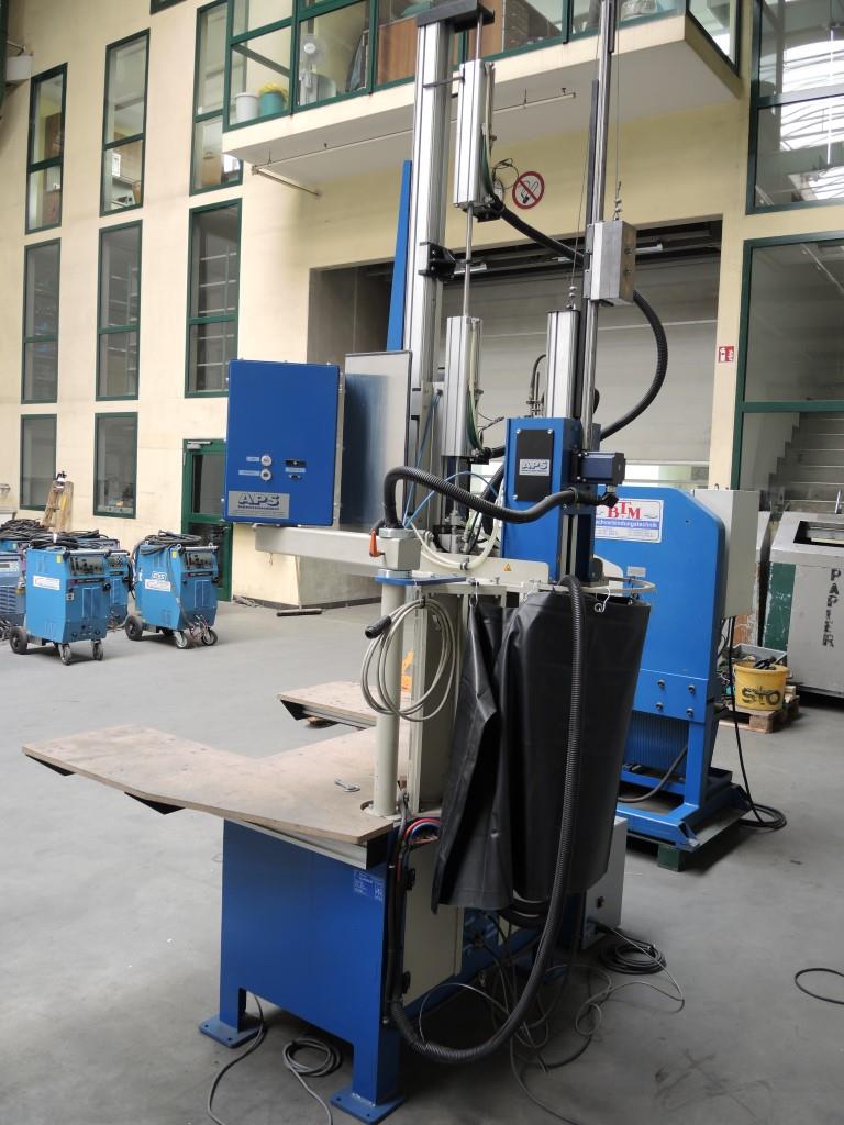 Chapas metálicas e máquinas para trabalhar metais<br><font size="2">Colaboração com Hilco Industrial Acquisitions bv</font><br><img src="/images/hil.png"><br>-7