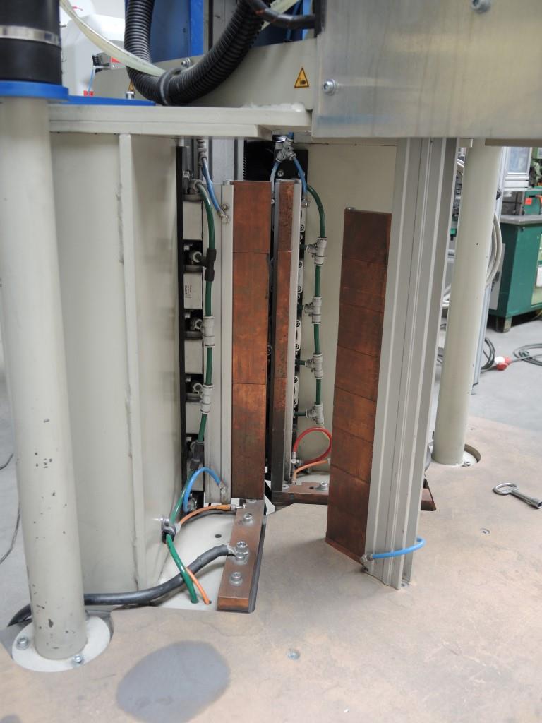 Chapas metálicas e máquinas para trabalhar metais<br><font size="2">Colaboração com Hilco Industrial Acquisitions bv</font><br><img src="/images/hil.png"><br>-8