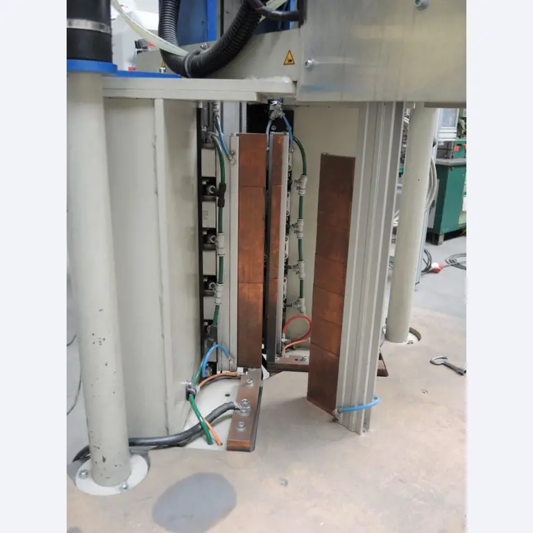 Chapas metálicas e máquinas para trabalhar metais<br><font size="2">Colaboração com Hilco Industrial Acquisitions bv</font><br><img src="/images/hil.png"><br>-8