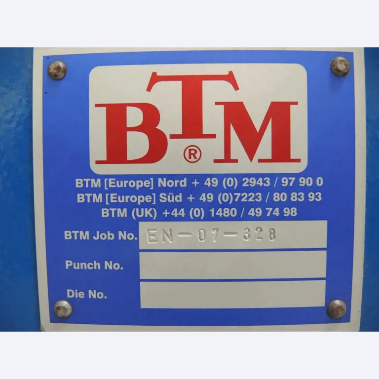 Chapas metálicas e máquinas para trabalhar metais<br><font size="2">Colaboração com Hilco Industrial Acquisitions bv</font><br><img src="/images/hil.png"><br>-8