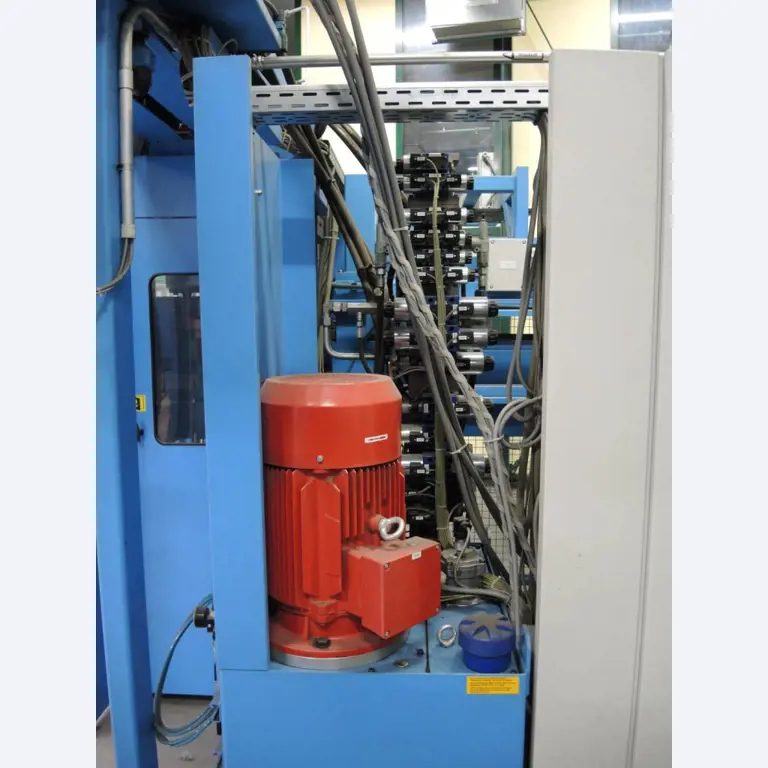 Injection Moulding/Storage Systems<br><font size="2">Collab. with Hilco Industrial Acquisitions<br></font><img src="/images/hil.png"><br>-15