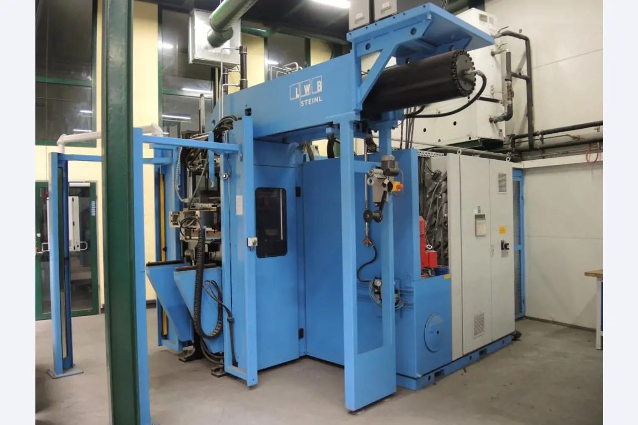 Injection Moulding/Storage Systems<br><font size="2">Collab. with Hilco Industrial Acquisitions<br></font><img src="/images/hil.png"><br>-1