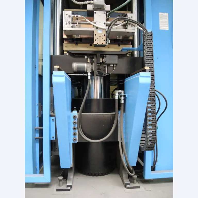 Injection Moulding/Storage Systems<br><font size="2">Collab. with Hilco Industrial Acquisitions<br></font><img src="/images/hil.png"><br>-8