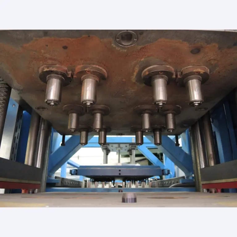 Injection Moulding/Storage Systems<br><font size="2">Collab. with Hilco Industrial Acquisitions<br></font><img src="/images/hil.png"><br>-9