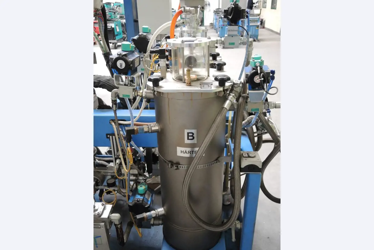 Chapas metálicas e máquinas para trabalhar metais<br><font size="2">Colaboração com Hilco Industrial Acquisitions bv</font><br><img src="/images/hil.png"><br>-2