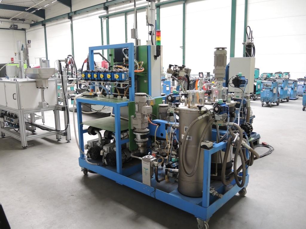 Chapas metálicas e máquinas para trabalhar metais<br><font size="2">Colaboração com Hilco Industrial Acquisitions bv</font><br><img src="/images/hil.png"><br>-8