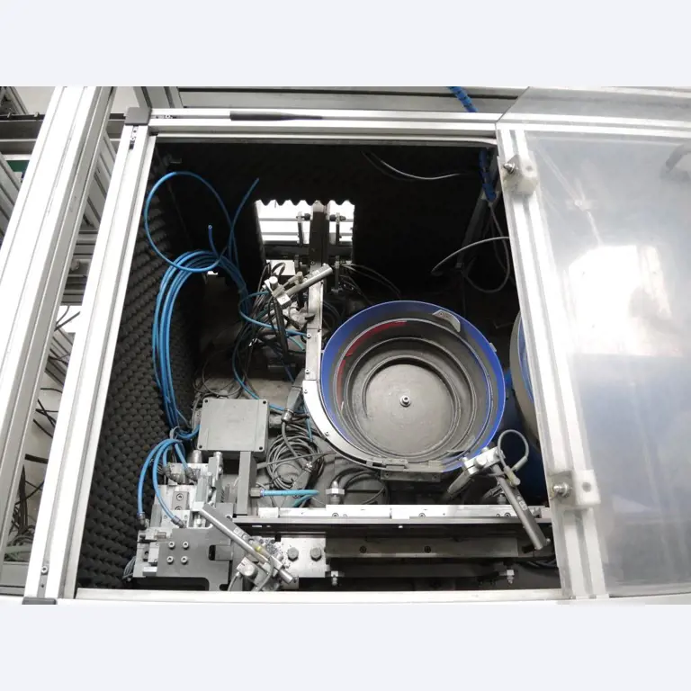 Chapas metálicas e máquinas para trabalhar metais<br><font size="2">Colaboração com Hilco Industrial Acquisitions bv</font><br><img src="/images/hil.png"><br>-10