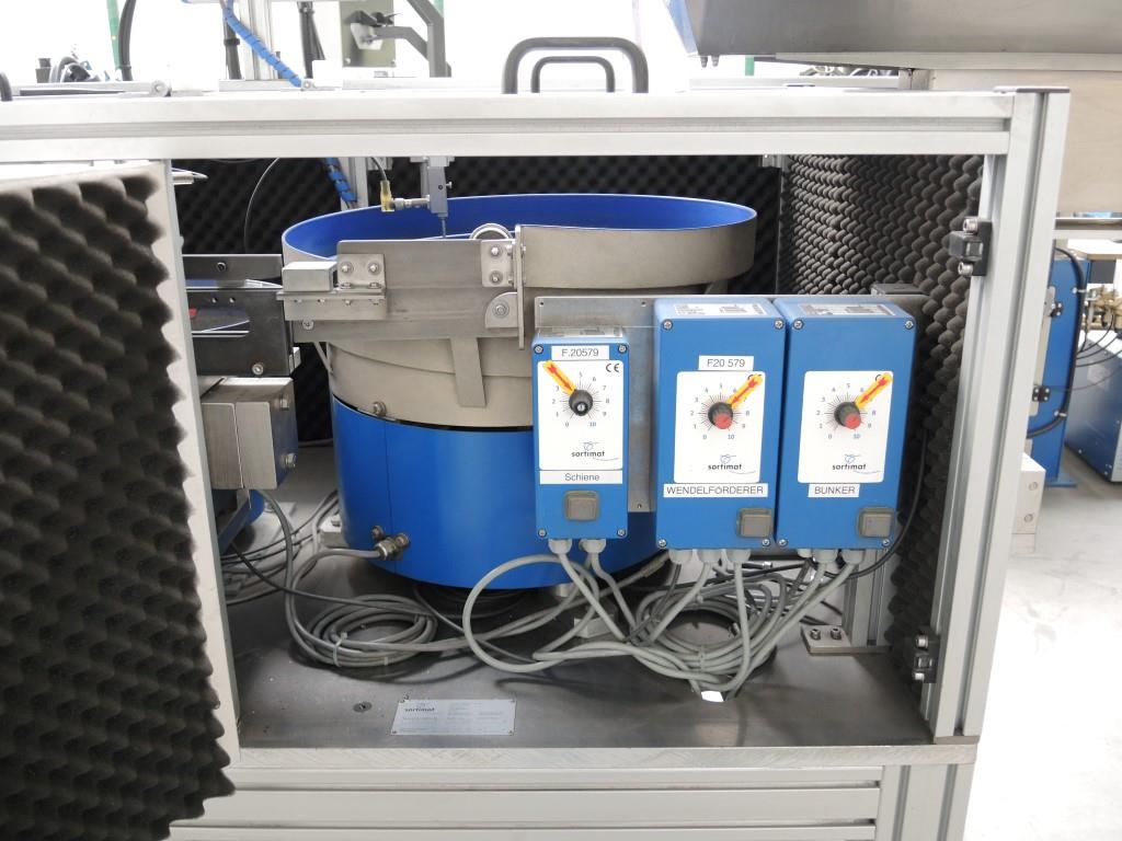 Chapas metálicas e máquinas para trabalhar metais<br><font size="2">Colaboração com Hilco Industrial Acquisitions bv</font><br><img src="/images/hil.png"><br>-11