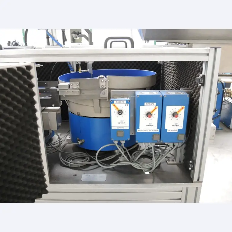 Chapas metálicas e máquinas para trabalhar metais<br><font size="2">Colaboração com Hilco Industrial Acquisitions bv</font><br><img src="/images/hil.png"><br>-11