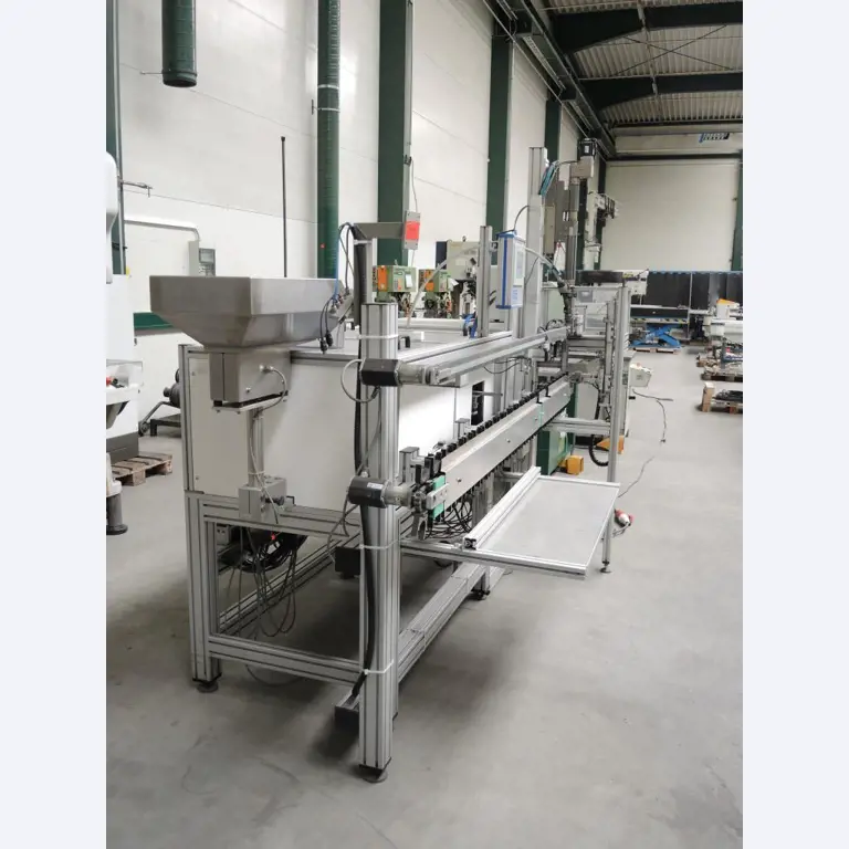 Chapas metálicas e máquinas para trabalhar metais<br><font size="2">Colaboração com Hilco Industrial Acquisitions bv</font><br><img src="/images/hil.png"><br>-7