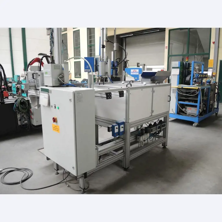 Chapas metálicas e máquinas para trabalhar metais<br><font size="2">Colaboração com Hilco Industrial Acquisitions bv</font><br><img src="/images/hil.png"><br>-9