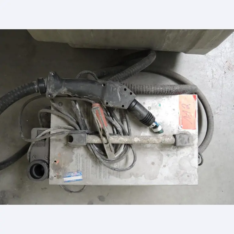 Chapas metálicas e máquinas para trabalhar metais<br><font size="2">Colaboração com Hilco Industrial Acquisitions bv</font><br><img src="/images/hil.png"><br>-9