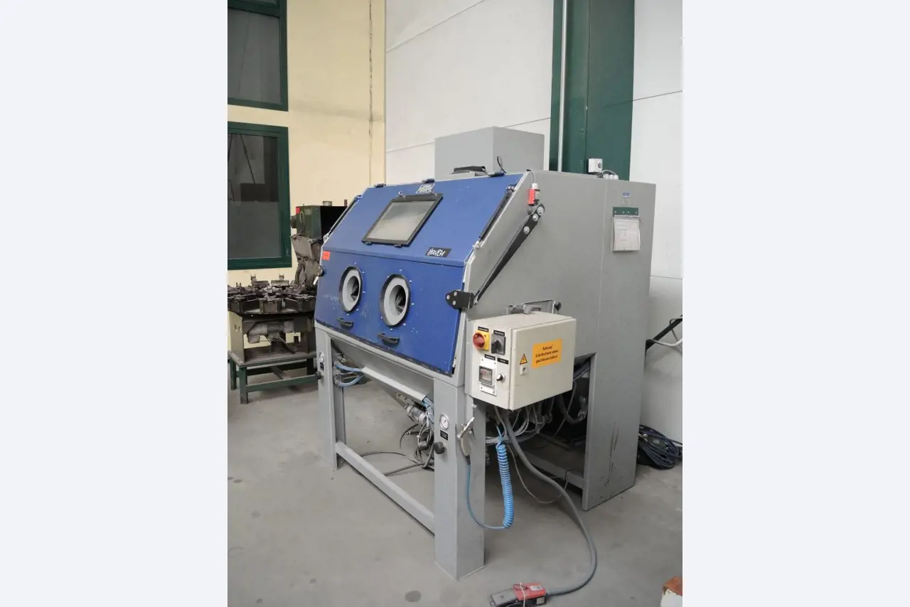 Chapas metálicas e máquinas para trabalhar metais<br><font size="2">Colaboração com Hilco Industrial Acquisitions bv</font><br><img src="/images/hil.png"><br>-3