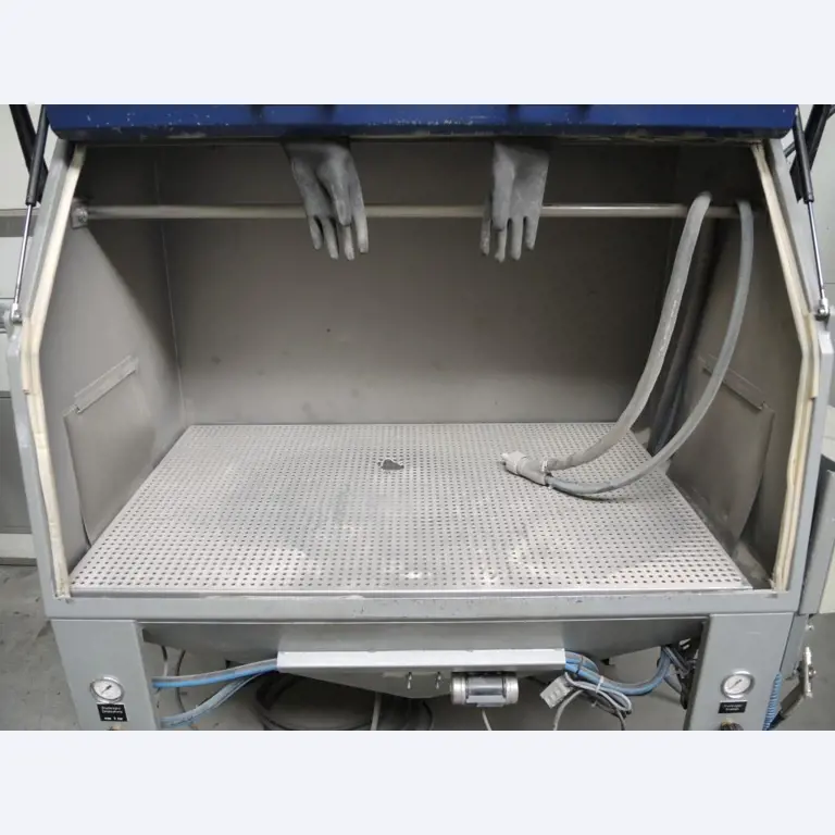 Chapas metálicas e máquinas para trabalhar metais<br><font size="2">Colaboração com Hilco Industrial Acquisitions bv</font><br><img src="/images/hil.png"><br>-4