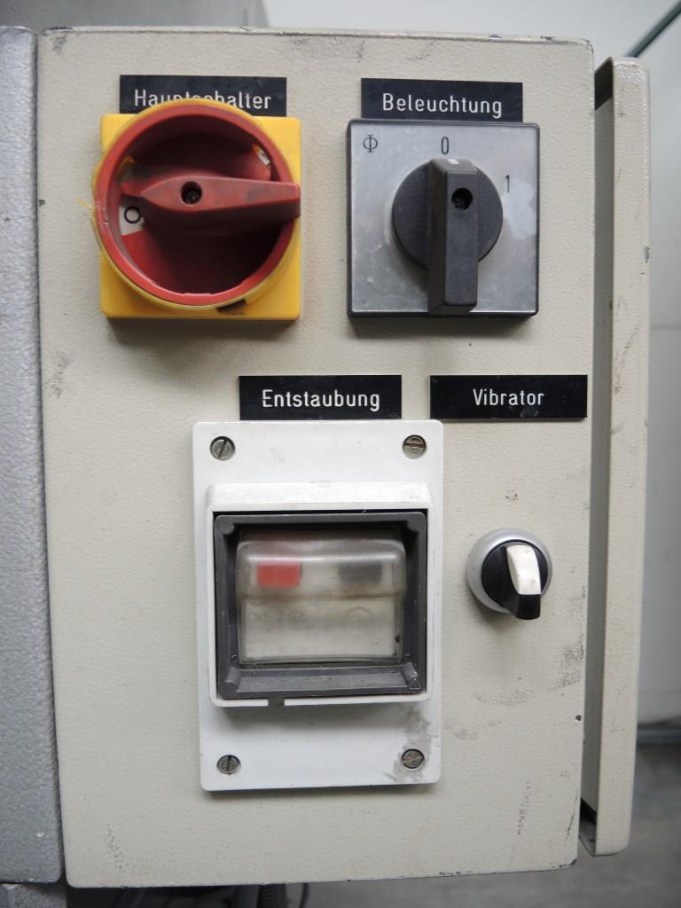 Chapas metálicas e máquinas para trabalhar metais<br><font size="2">Colaboração com Hilco Industrial Acquisitions bv</font><br><img src="/images/hil.png"><br>-5