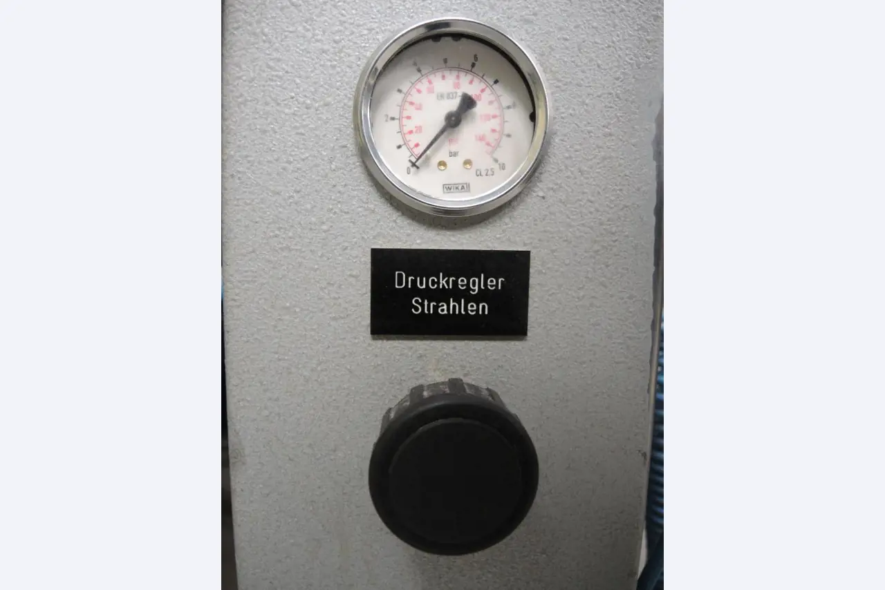 Chapas metálicas e máquinas para trabalhar metais<br><font size="2">Colaboração com Hilco Industrial Acquisitions bv</font><br><img src="/images/hil.png"><br>-6