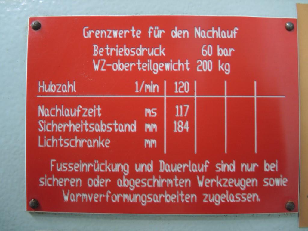 Chapas metálicas e máquinas para trabalhar metais<br><font size="2">Colaboração com Hilco Industrial Acquisitions bv</font><br><img src="/images/hil.png"><br>-8