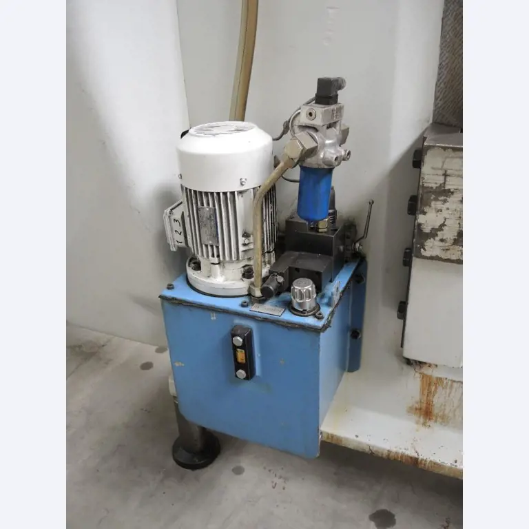 Chapas metálicas e máquinas para trabalhar metais<br><font size="2">Colaboração com Hilco Industrial Acquisitions bv</font><br><img src="/images/hil.png"><br>-6