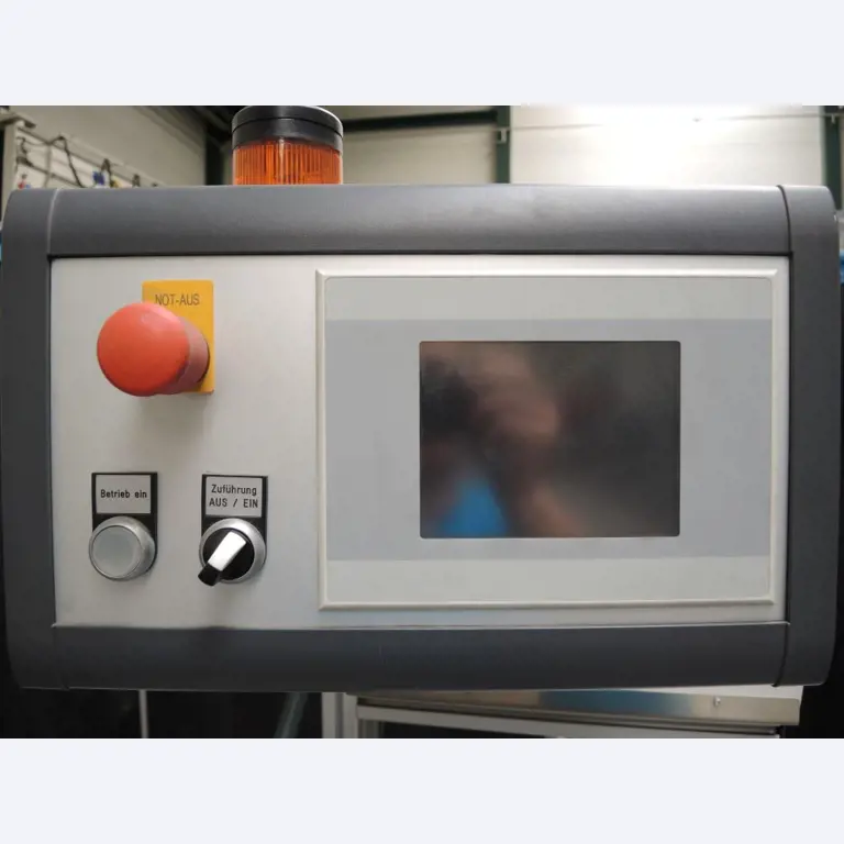 Chapas metálicas e máquinas para trabalhar metais<br><font size="2">Colaboração com Hilco Industrial Acquisitions bv</font><br><img src="/images/hil.png"><br>-5