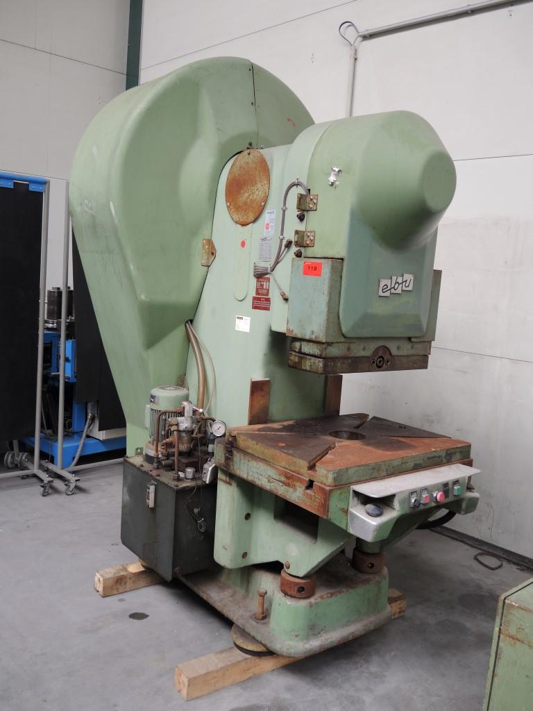 Chapas metálicas e máquinas para trabalhar metais<br><font size="2">Colaboração com Hilco Industrial Acquisitions bv</font><br><img src="/images/hil.png"><br>-1