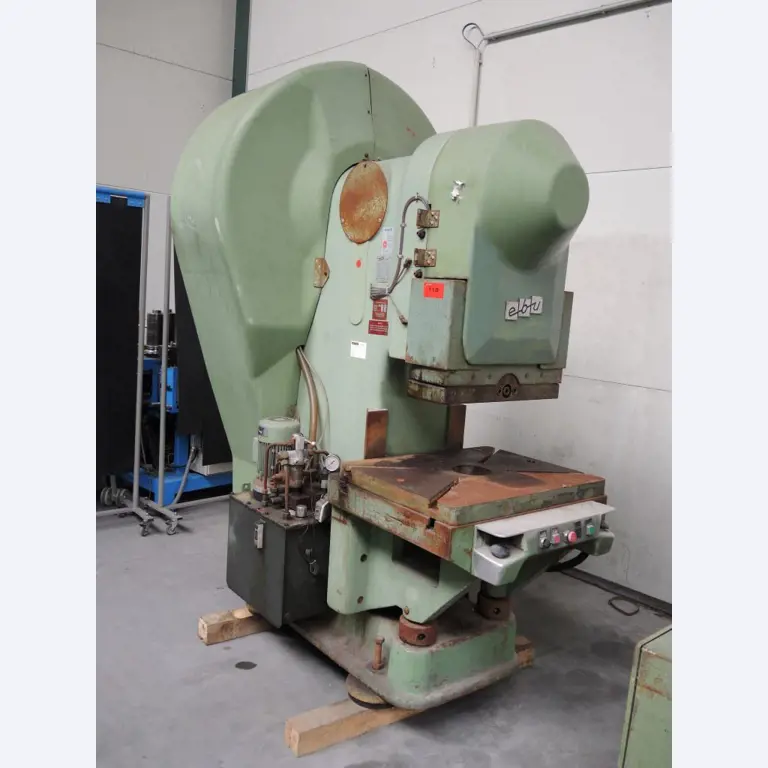 Chapas metálicas e máquinas para trabalhar metais<br><font size="2">Colaboração com Hilco Industrial Acquisitions bv</font><br><img src="/images/hil.png"><br>-1