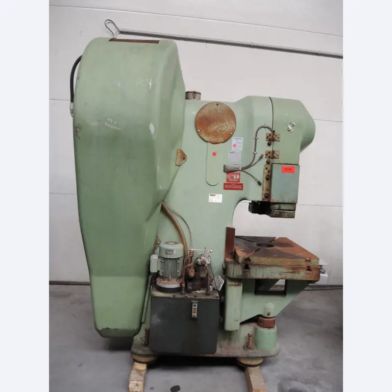 Chapas metálicas e máquinas para trabalhar metais<br><font size="2">Colaboração com Hilco Industrial Acquisitions bv</font><br><img src="/images/hil.png"><br>-3