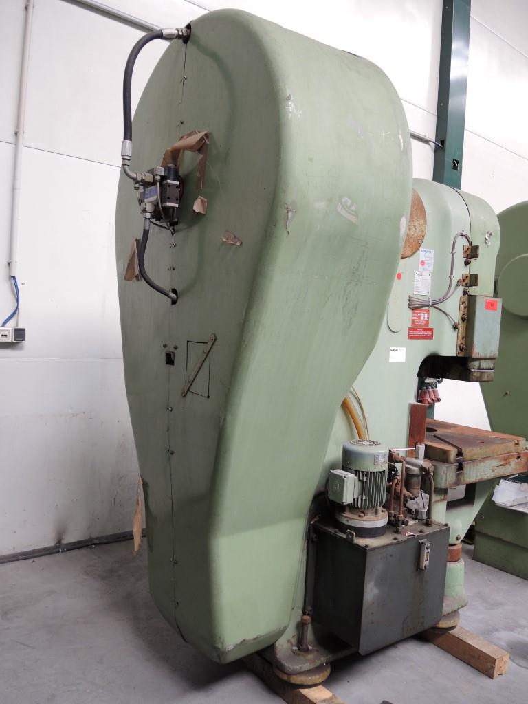 Chapas metálicas e máquinas para trabalhar metais<br><font size="2">Colaboração com Hilco Industrial Acquisitions bv</font><br><img src="/images/hil.png"><br>-4