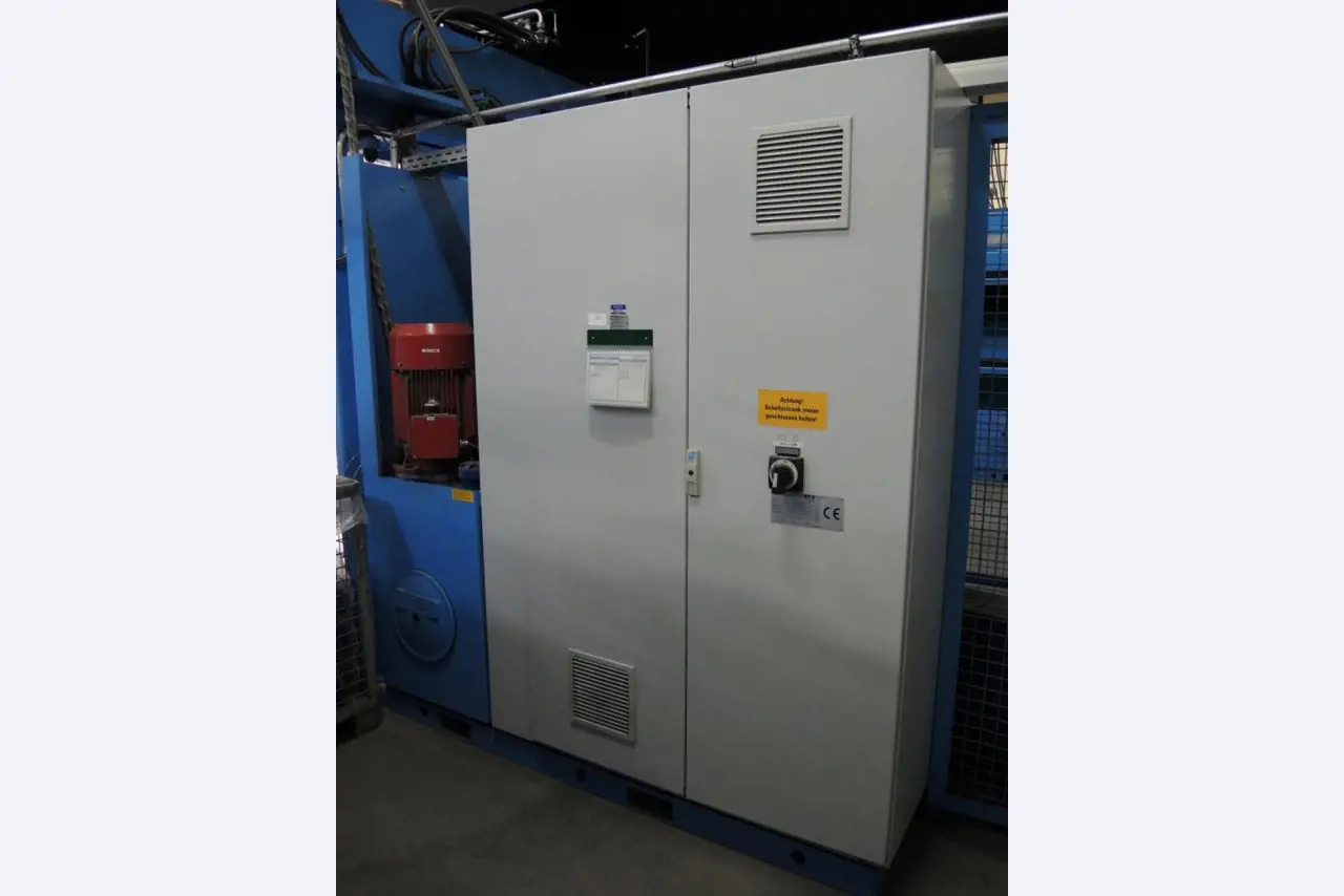 Injection Moulding/Storage Systems<br><font size="2">Collab. with Hilco Industrial Acquisitions<br></font><img src="/images/hil.png"><br>-14