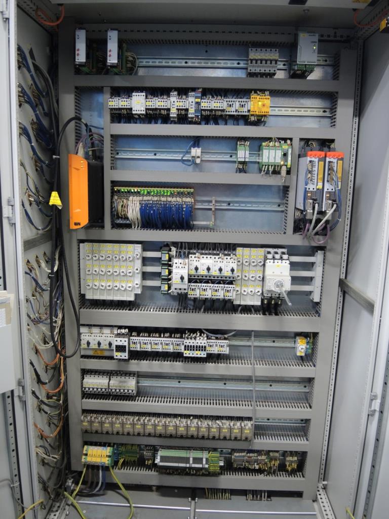 Injection Moulding/Storage Systems<br><font size="2">Collab. with Hilco Industrial Acquisitions<br></font><img src="/images/hil.png"><br>-15