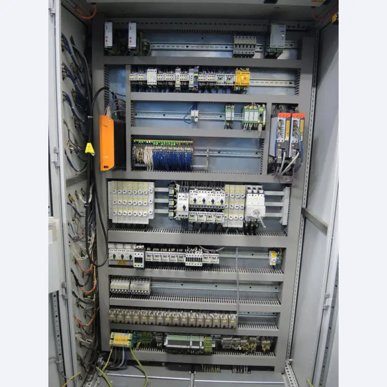 Injection Moulding/Storage Systems<br><font size="2">Collab. with Hilco Industrial Acquisitions<br></font><img src="/images/hil.png"><br>-15