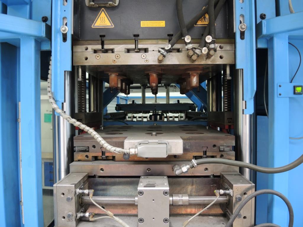 Injection Moulding/Storage Systems<br><font size="2">Collab. with Hilco Industrial Acquisitions<br></font><img src="/images/hil.png"><br>-7