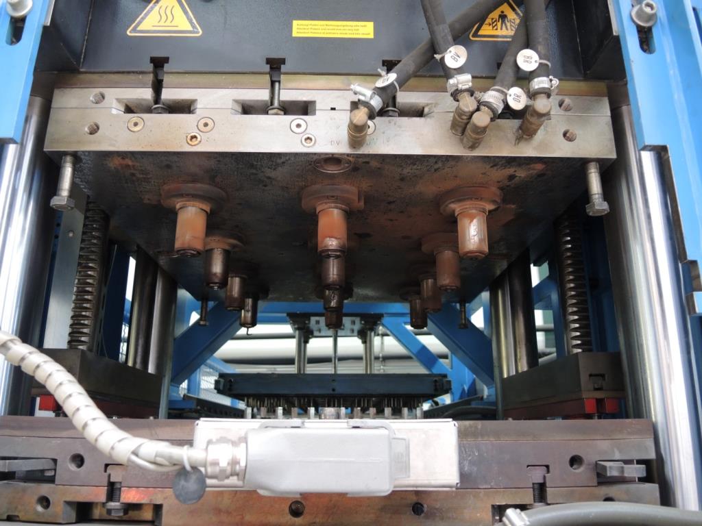 Injection Moulding/Storage Systems<br><font size="2">Collab. with Hilco Industrial Acquisitions<br></font><img src="/images/hil.png"><br>-8