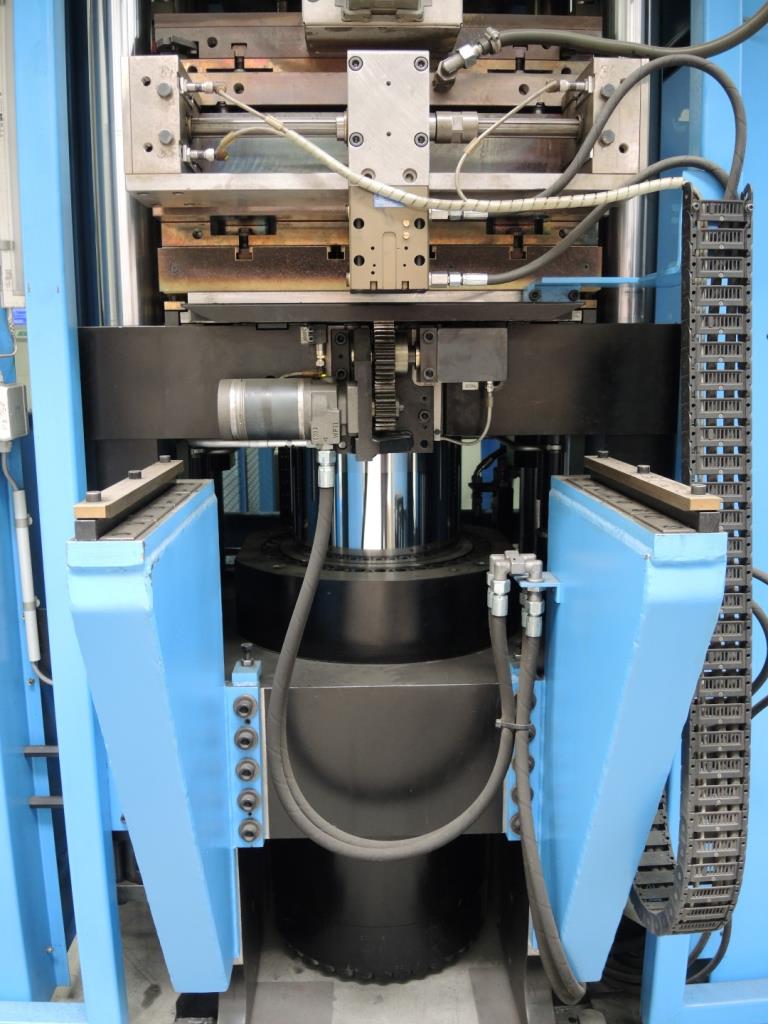 Injection Moulding/Storage Systems<br><font size="2">Collab. with Hilco Industrial Acquisitions<br></font><img src="/images/hil.png"><br>-9