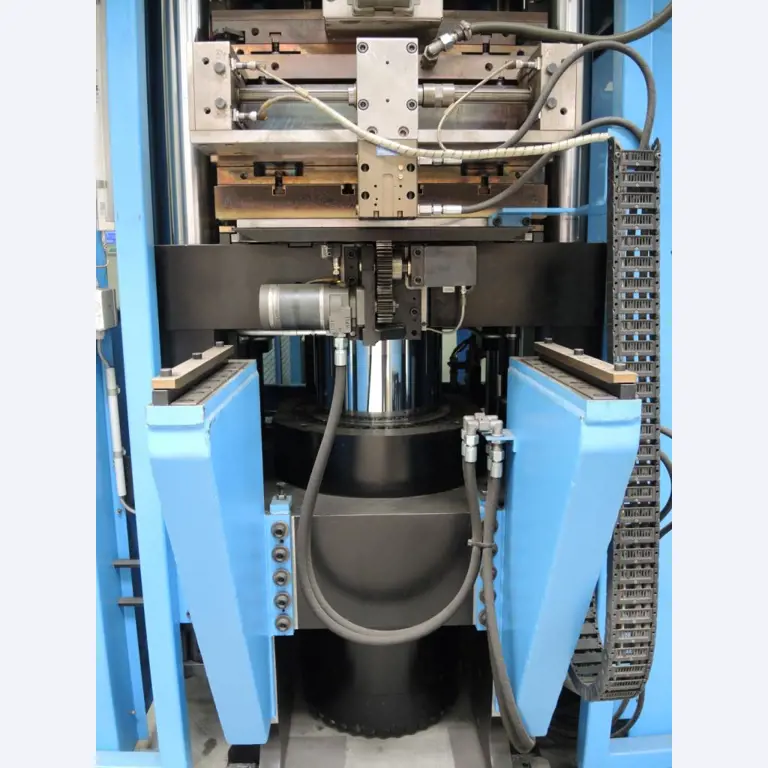 Injection Moulding/Storage Systems<br><font size="2">Collab. with Hilco Industrial Acquisitions<br></font><img src="/images/hil.png"><br>-9