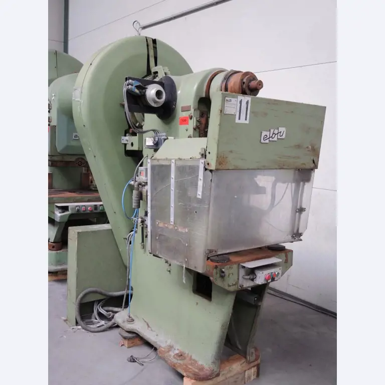 Chapas metálicas e máquinas para trabalhar metais<br><font size="2">Colaboração com Hilco Industrial Acquisitions bv</font><br><img src="/images/hil.png"><br>-1