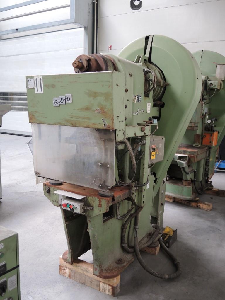 Chapas metálicas e máquinas para trabalhar metais<br><font size="2">Colaboração com Hilco Industrial Acquisitions bv</font><br><img src="/images/hil.png"><br>-2