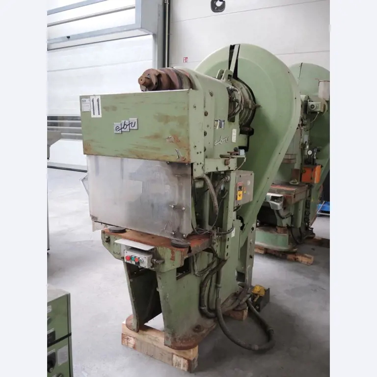 Chapas metálicas e máquinas para trabalhar metais<br><font size="2">Colaboração com Hilco Industrial Acquisitions bv</font><br><img src="/images/hil.png"><br>-2