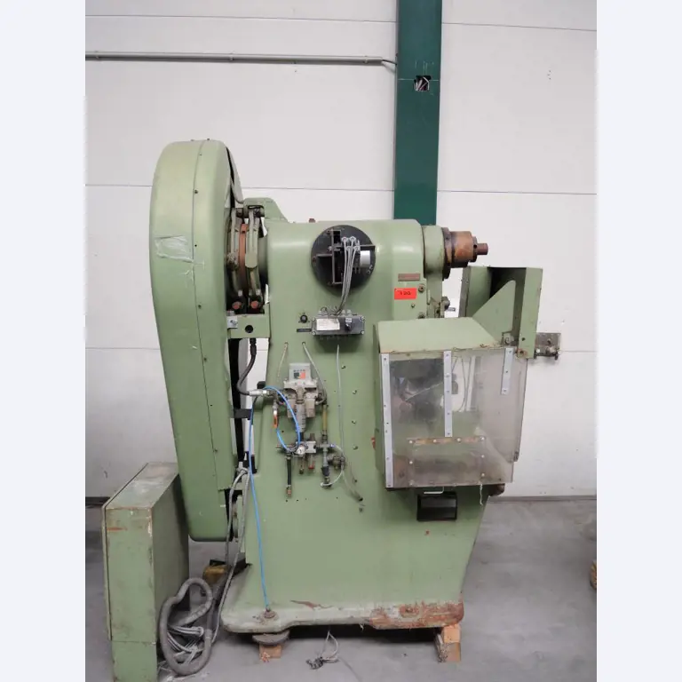 Chapas metálicas e máquinas para trabalhar metais<br><font size="2">Colaboração com Hilco Industrial Acquisitions bv</font><br><img src="/images/hil.png"><br>-4