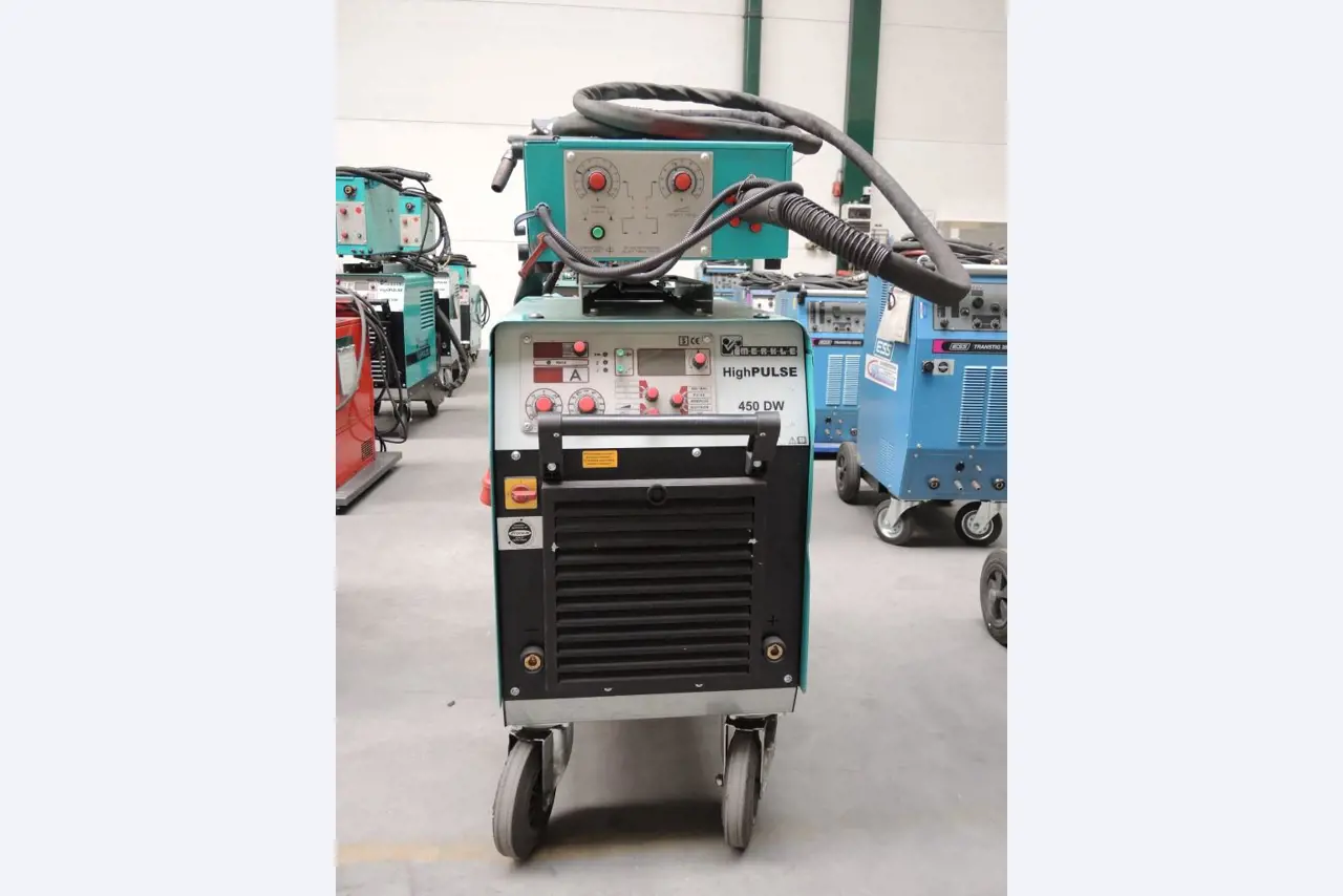 Chapas metálicas e máquinas para trabalhar metais<br><font size="2">Colaboração com Hilco Industrial Acquisitions bv</font><br><img src="/images/hil.png"><br>-2