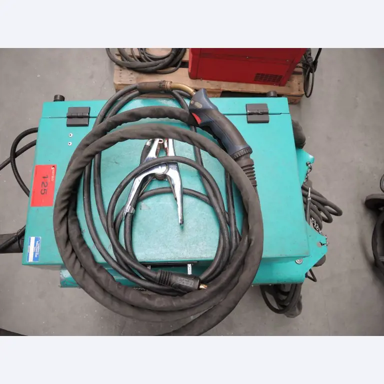 Chapas metálicas e máquinas para trabalhar metais<br><font size="2">Colaboração com Hilco Industrial Acquisitions bv</font><br><img src="/images/hil.png"><br>-6