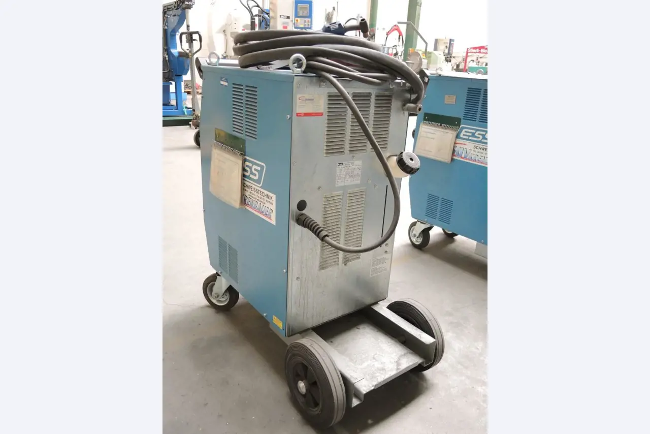 Chapas metálicas e máquinas para trabalhar metais<br><font size="2">Colaboração com Hilco Industrial Acquisitions bv</font><br><img src="/images/hil.png"><br>-4