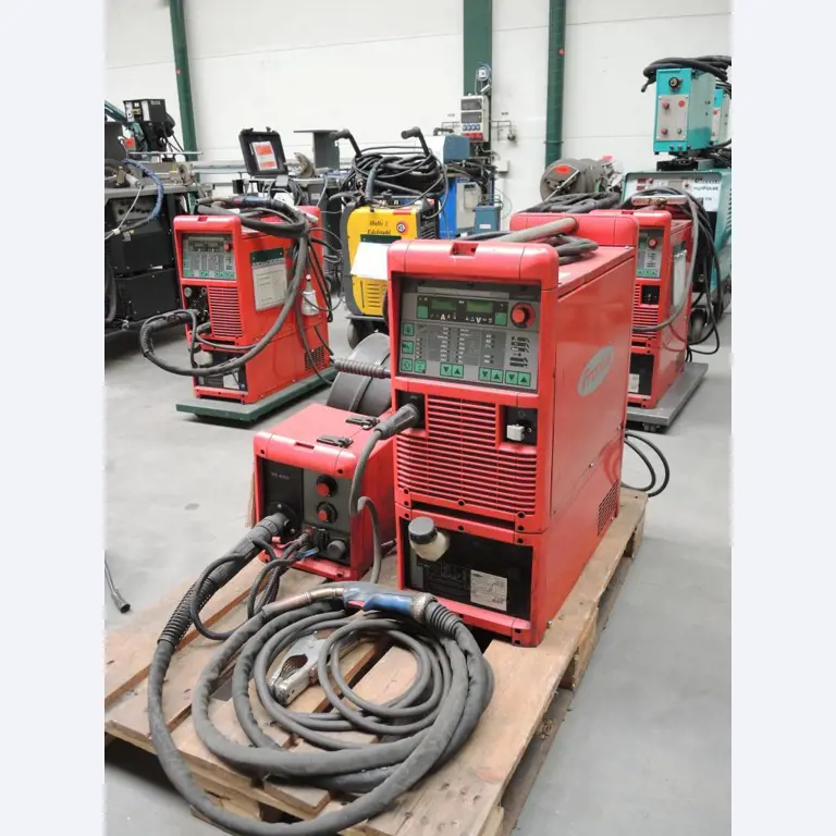 Chapas metálicas e máquinas para trabalhar metais<br><font size="2">Colaboração com Hilco Industrial Acquisitions bv</font><br><img src="/images/hil.png"><br>-1