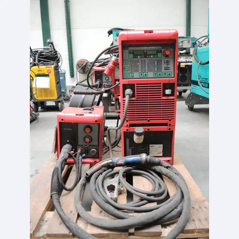 Chapas metálicas e máquinas para trabalhar metais<br><font size="2">Colaboração com Hilco Industrial Acquisitions bv</font><br><img src="/images/hil.png"><br>-2