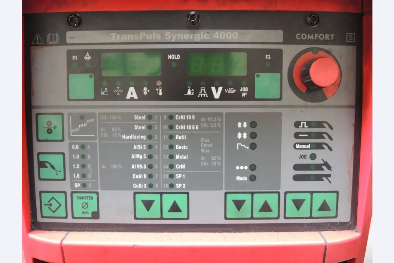 Chapas metálicas e máquinas para trabalhar metais<br><font size="2">Colaboração com Hilco Industrial Acquisitions bv</font><br><img src="/images/hil.png"><br>-3