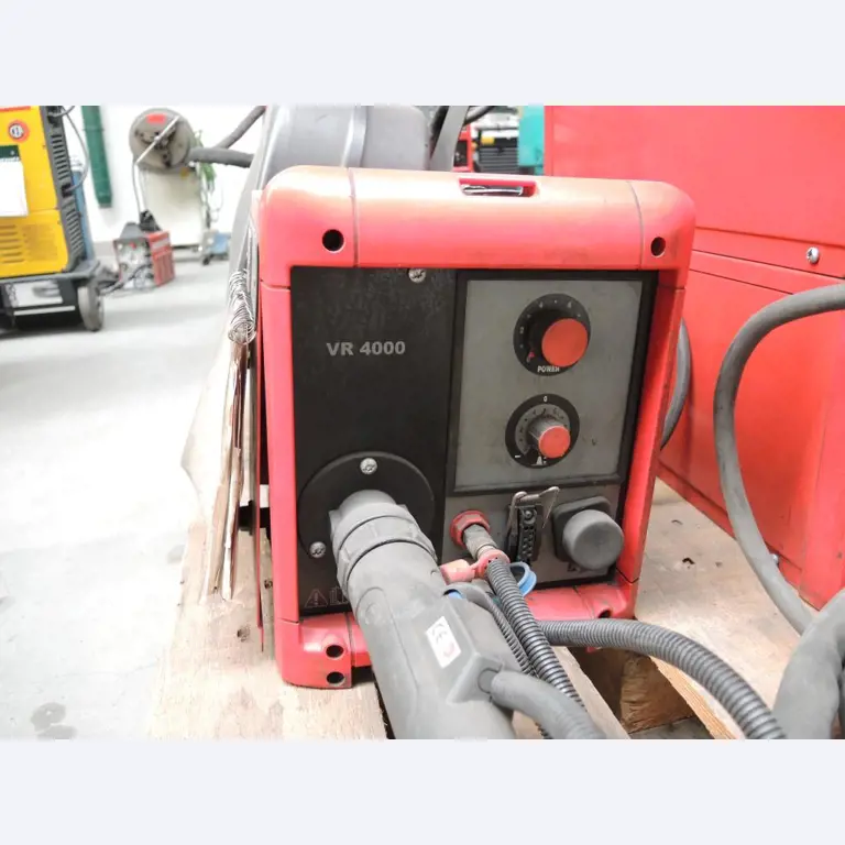 Chapas metálicas e máquinas para trabalhar metais<br><font size="2">Colaboração com Hilco Industrial Acquisitions bv</font><br><img src="/images/hil.png"><br>-4