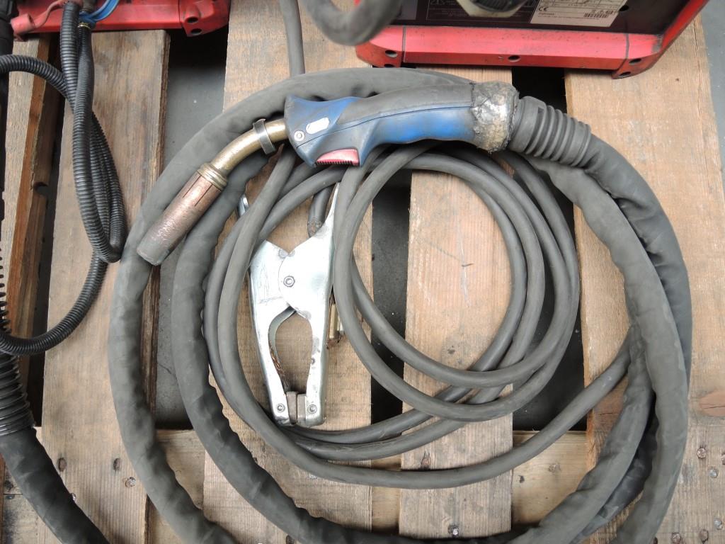 Chapas metálicas e máquinas para trabalhar metais<br><font size="2">Colaboração com Hilco Industrial Acquisitions bv</font><br><img src="/images/hil.png"><br>-5