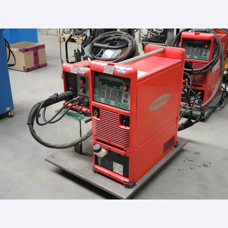 Chapas metálicas e máquinas para trabalhar metais<br><font size="2">Colaboração com Hilco Industrial Acquisitions bv</font><br><img src="/images/hil.png"><br>-1