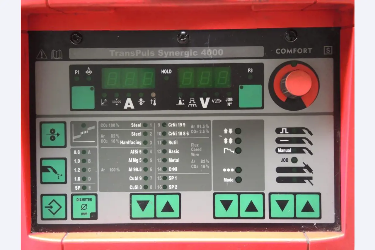Chapas metálicas e máquinas para trabalhar metais<br><font size="2">Colaboração com Hilco Industrial Acquisitions bv</font><br><img src="/images/hil.png"><br>-3
