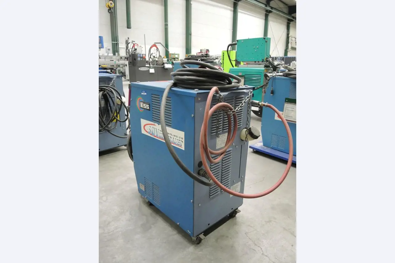 Machines pour le travail de la tôle et des métaux<br><font size="2">Collaboration avec Hilco Industrial Acquisitions bv</font><br><img src="/images/hil.png"><br>-3