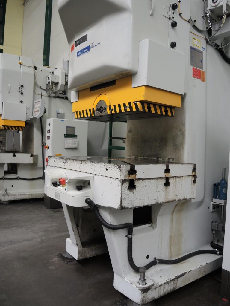 Chapas metálicas e máquinas para trabalhar metais<br><font size="2">Colaboração com Hilco Industrial Acquisitions bv</font><br><img src="/images/hil.png"><br>-10